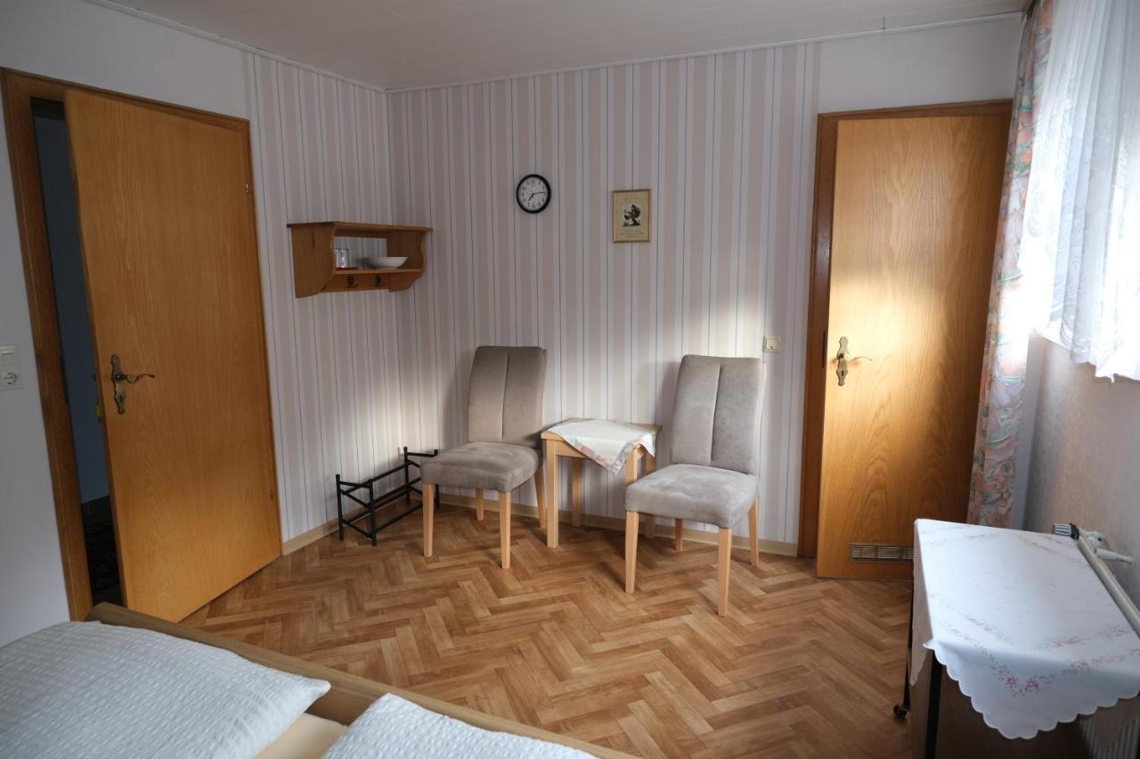 Weingut & Gaestehaus Mees Apartment Briedel Room photo