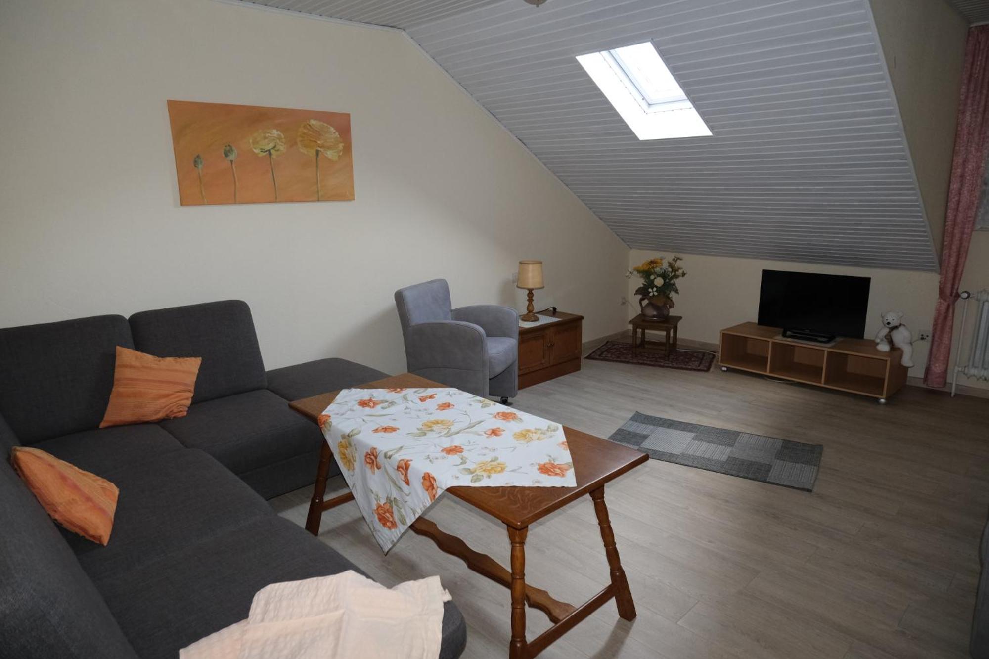 Weingut & Gaestehaus Mees Apartment Briedel Room photo